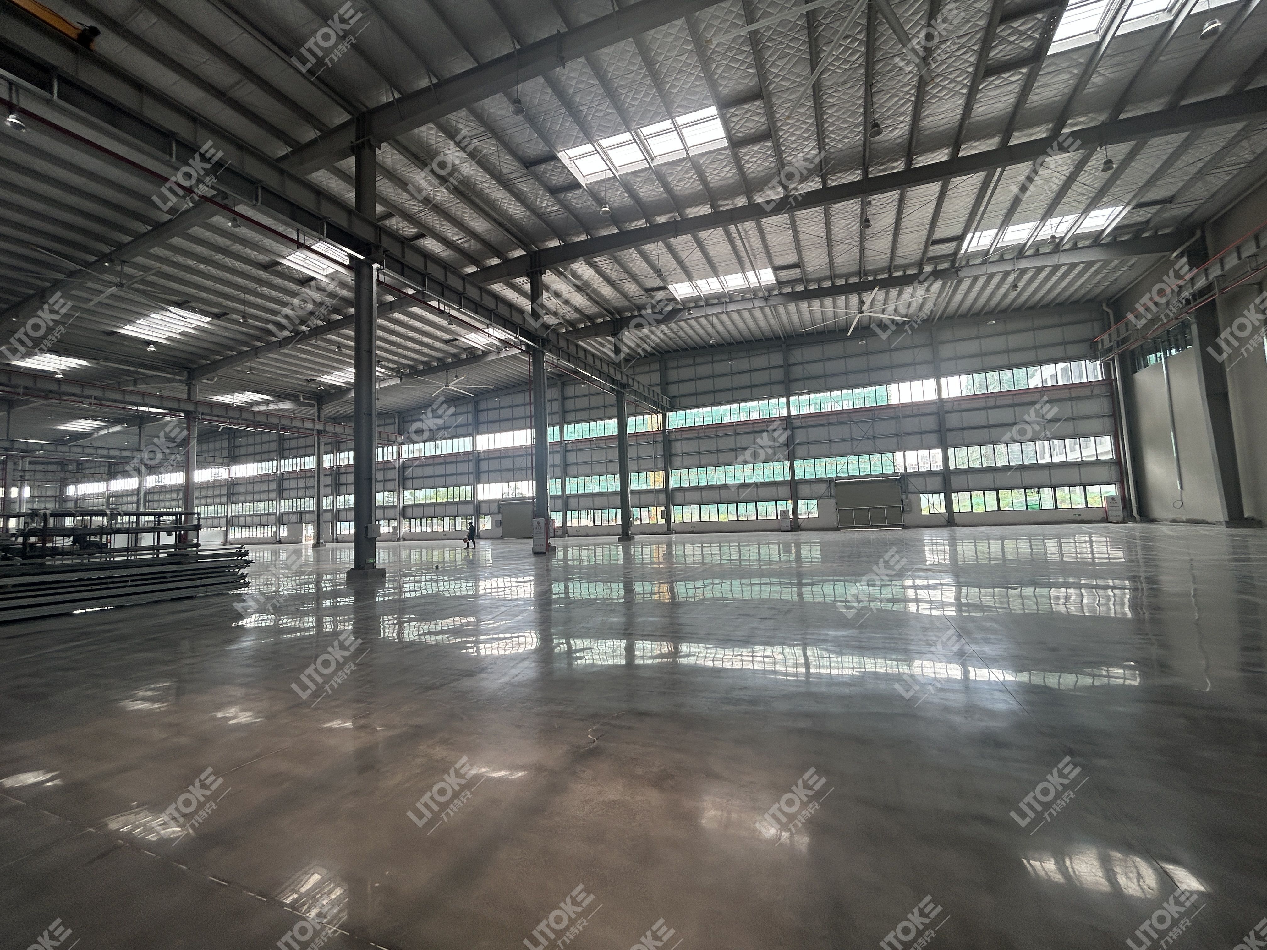 水泥地面起灰起砂別再刷漆了，混凝土密封固化劑才是根本